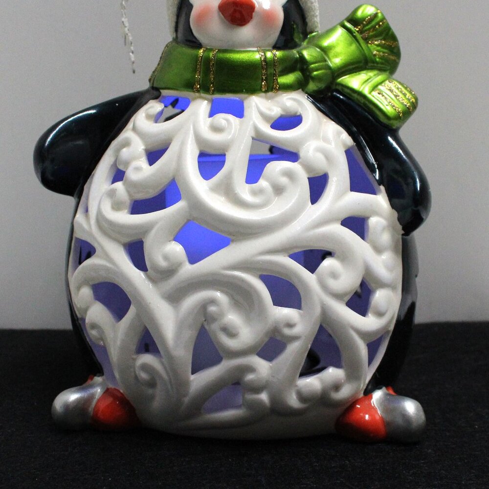 Pot Belly Color Changing / Amber Lighted Winter Christmas Penguin Uses Batteries - Picture 6 of 12